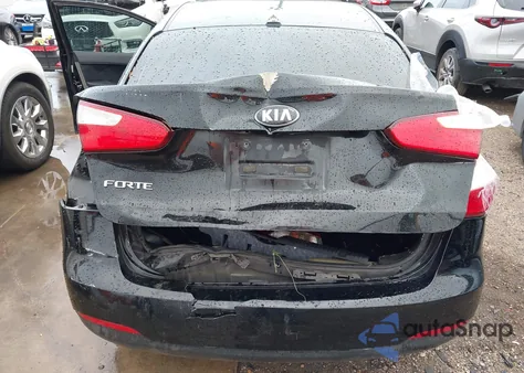 2015 Kia Forte Lx z USA, uszkodzony, nr VIN KNAFX4A6XF5399640